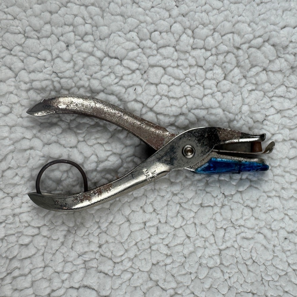 Vintage McGill Single Hole Punch‎ Metal Handheld Tool Marengo IL Blue Catcher